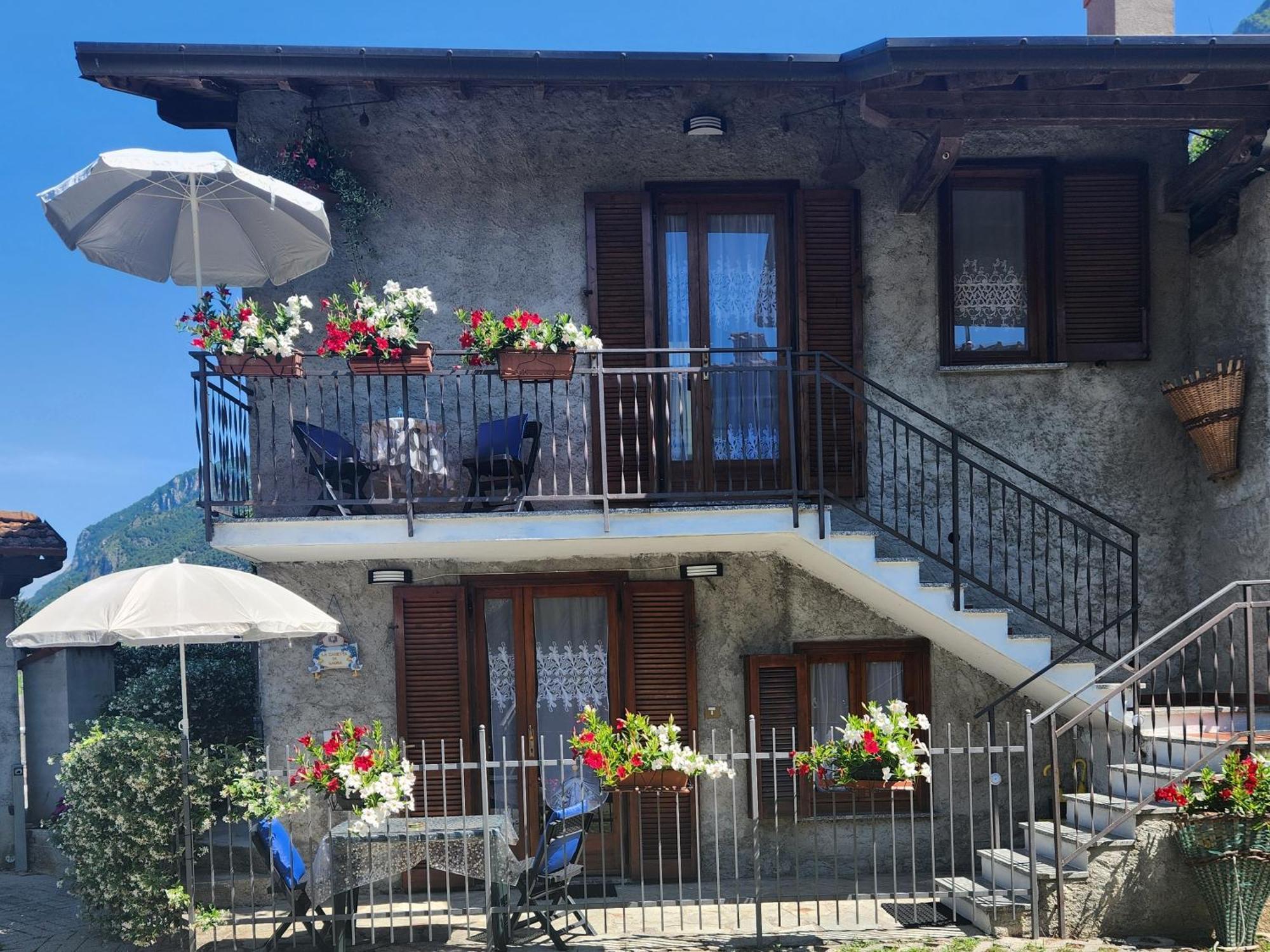 Laura'S Cottage With Lake View, Detached, 5 Kilometers From Varenna Lierna Exterior photo