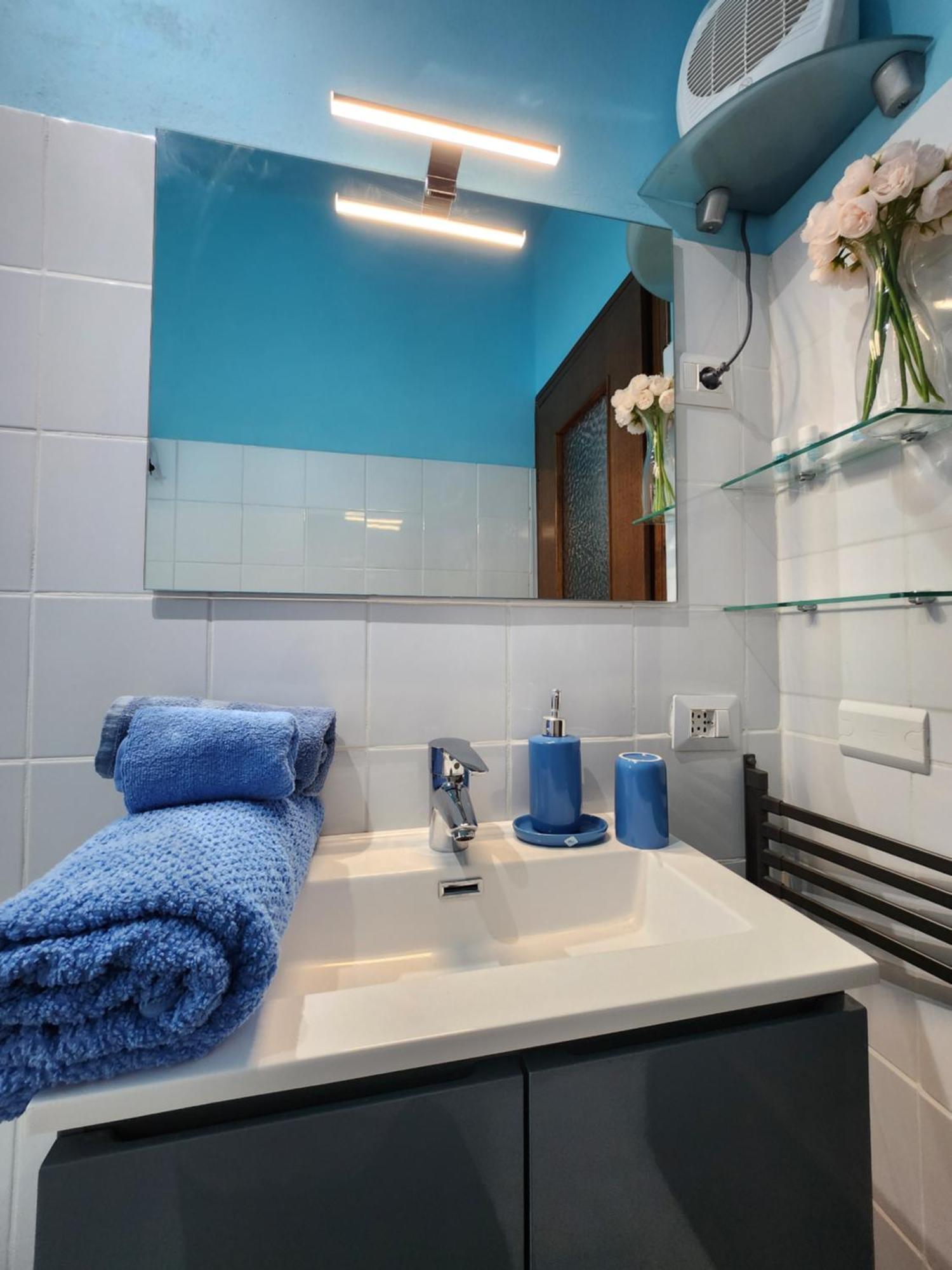 Laura'S Cottage With Lake View, Detached, 5 Kilometers From Varenna Lierna Exterior photo