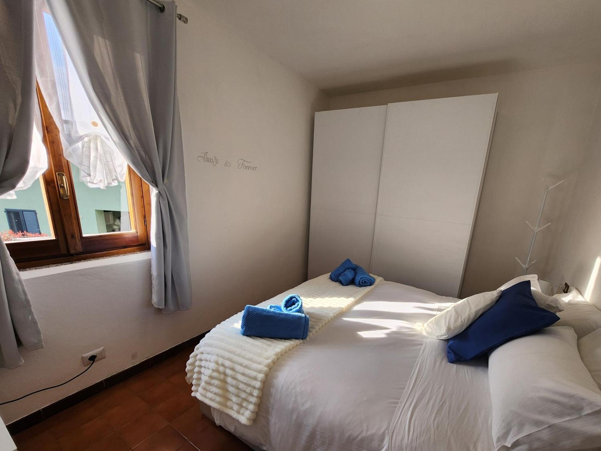 Laura'S Cottage With Lake View, Detached, 5 Kilometers From Varenna Lierna Exterior photo